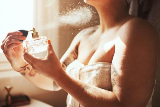 The Best Woody Colognes Are Universal Crowd-Pleasers