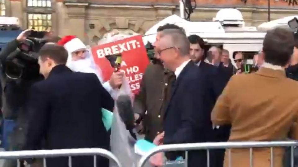 <p>‘You’ve been a very naughty boy,’ the anti-Brexit Santa told him.</p>