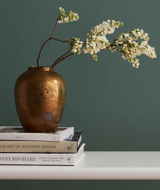 The Best Paint Colors for Dark Rooms That Barely See the Light of Day 