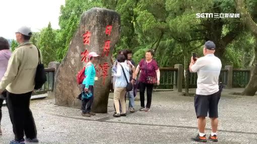 日月潭湧入許多台灣遊客。