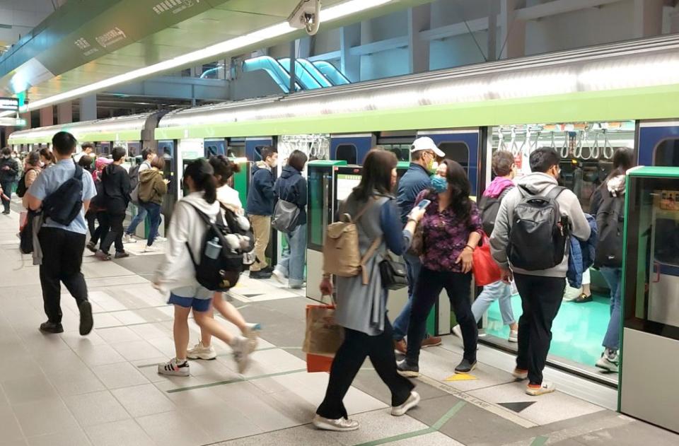 台中捷運三月份月運量再創通車以來新高，達一百零六萬三千四百零九人次！（記者陳金龍攝）