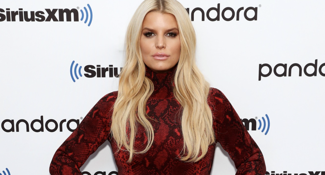 A new photo of Jessica Simpson is raising red flags with fans. (Image via Getty Images)