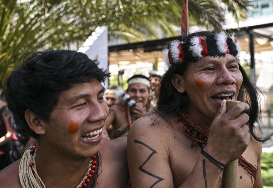 Indígenas en el Yasuní. 