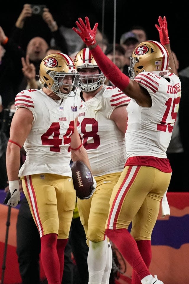 San Francisco 49ers wide receiver Jauan Jennings (15) celebrates his touchdown