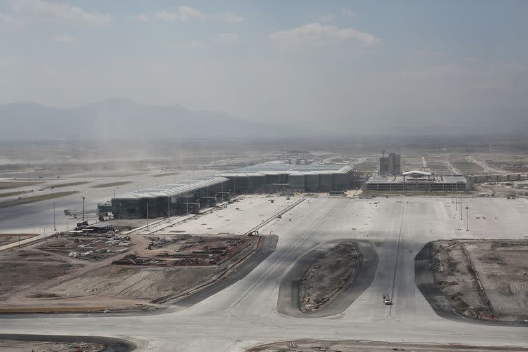 Nuevo aeropuerto internacional que se llamará 'General Felipe Ángeles' en la Base de la Fuerza Aérea de Santa Lucía en Zumpango, cerca de la Ciudad de México