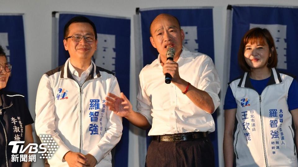 高雄市前市長韓國瑜今（4）日幫表態參選大安區立委的前北市議員羅智強站台。（圖／胡瑞麒攝）