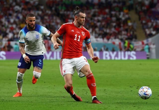 Bale makes early exit for Wales against England at World Cup