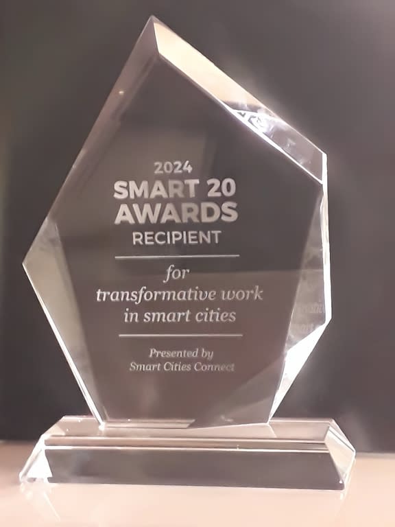 2024 Smart 20 Awards 獎座（圖：環境部監測資訊司）