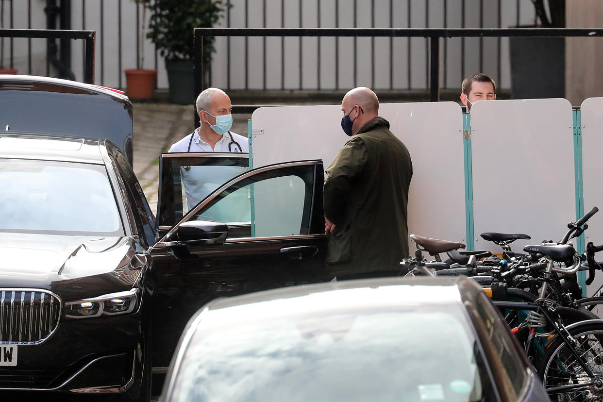 LONDON, ENGLAND - MARCH 16: A screen is put up as a car waits at the side entrance of King Edward VII Hospital on March 16, 2021 in London, England. Buckingham Palace have said, The Duke of Edinburgh has had a successful procedure for a pre-existing heart condition. Prince Philip was transferred on March 5, from to St Bartholomew's Hospital in London. (Photo by Chris Jackson/Getty Images)