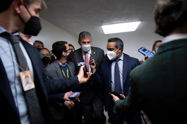 Sen. Joe Manchin (D-W.Va.) speaks to reporters on Jan. 20, 2022, in Washington, D.C.  (Photo: Brendan Smialowski/AFP via Getty Images)