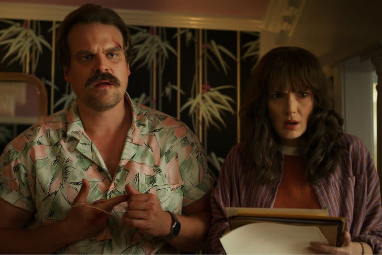 ¿El sheriff Hopper (David Harbour) y Joyce (Winona Ryder) retomarán su romance adolescente?