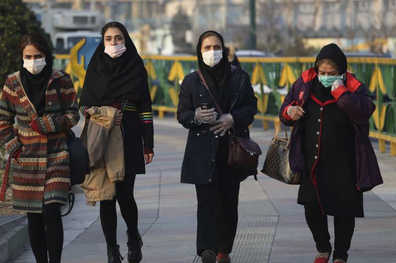 2020年2月，武漢肺炎（新冠肺炎）重創中東大國伊朗，確診與死亡病例不斷飆升（AP）
