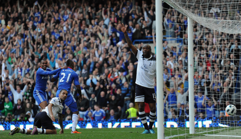 Chelsea beat Tottenham 2-1 with a last-minute goal from Kalou. Replays suggest it was offside? (30 April 2011)