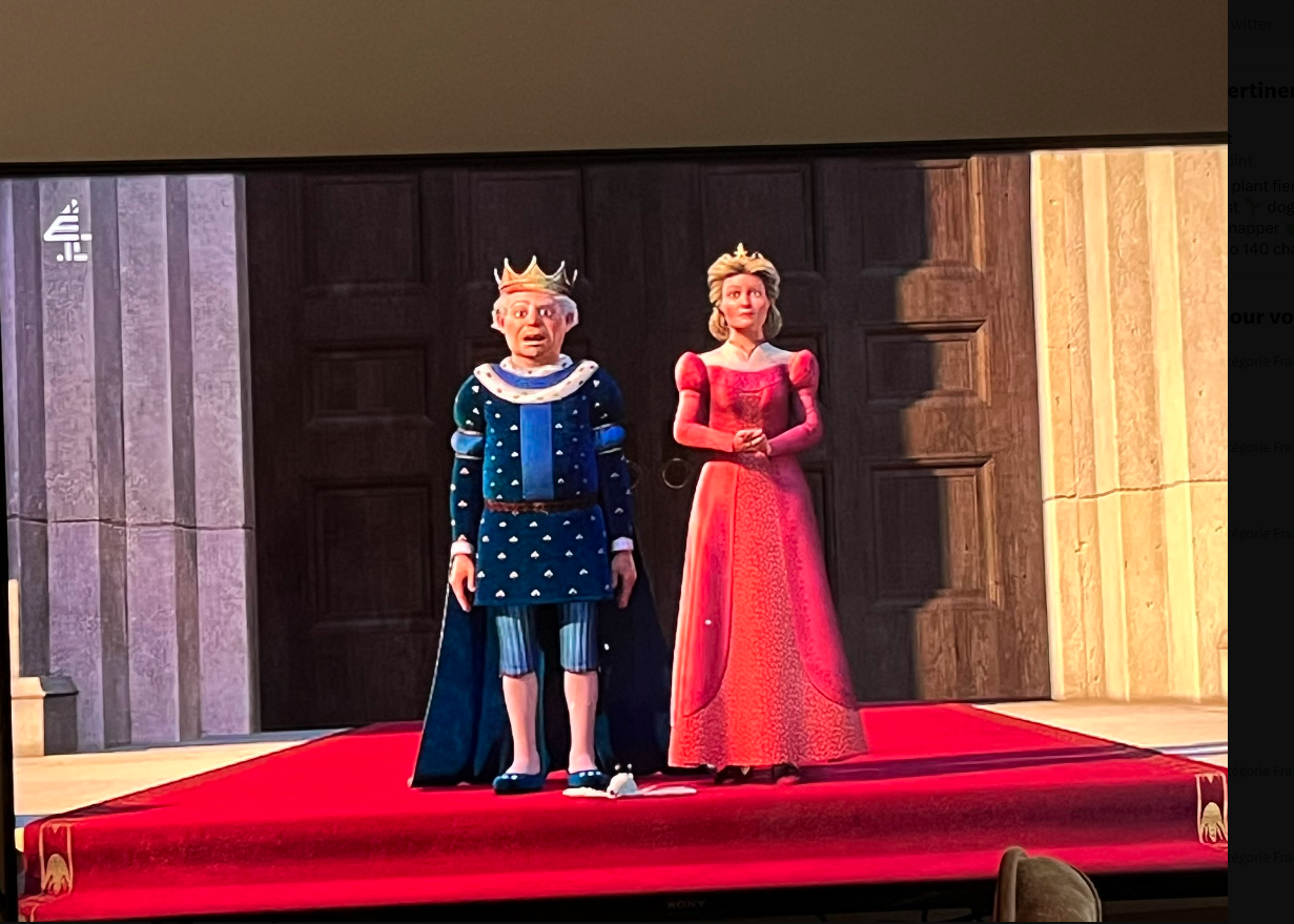 À la place du couronnement de Charles III ce samedi 6 mai, Channel 4 a préféré diffuser des sitcoms, Shrek 2, ou encore des émissions tournant en dérision la monarchie britannique.