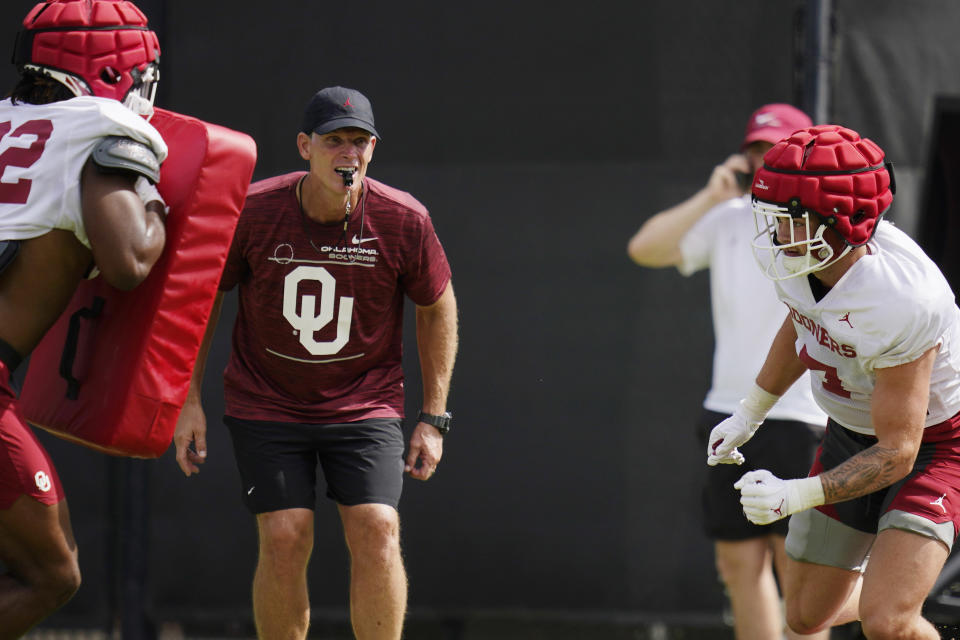 Oklahoma head coach Brent Venables during an NCAA college football practice, Monday, Aug. 8, 2022, in Norman, Okla. (AP Photo/Sue Ogrocki)