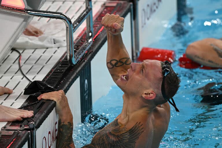 Caeleb Dressel y la euforia del triunfo: Estados Unidos ganó la medalla de oro en los 4x100 libre 