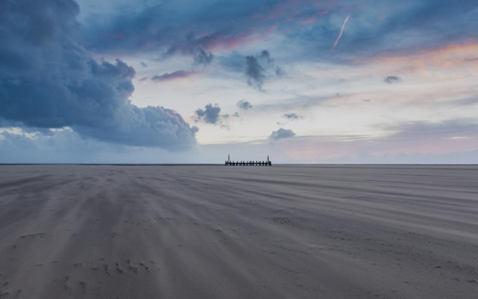 Sunset view Lytham St Annes beach - mark mc neill / 500px