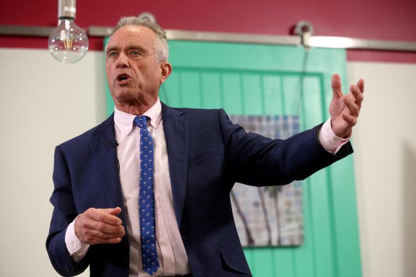 LOS ANGELES, CA - FEBRUARY 1, 2024 - - Independent presidential candidate Robert F. Kennedy, Jr., participates in, "The Present State of Black America," panel discussion for the start of Black History Month at Artlounge Collective in Los Angeles on February 1, 2024. (Genaro Molina/Los Angeles Times)