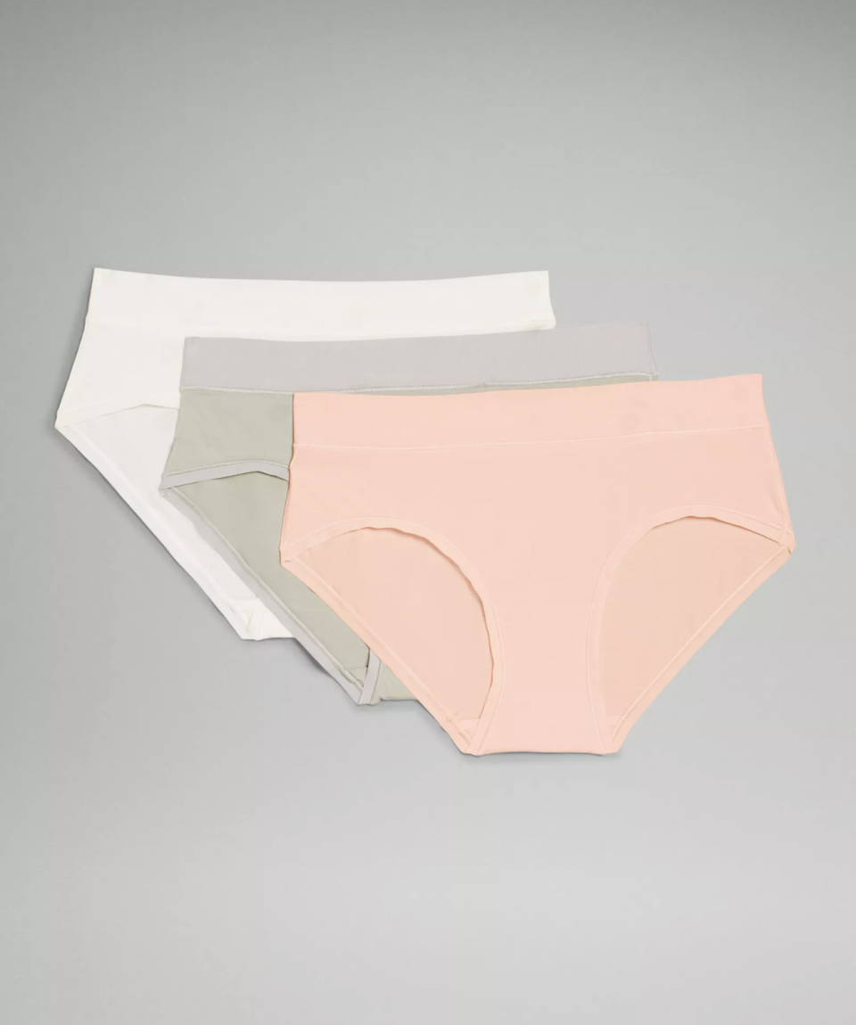 UnderEase Mid-Rise Hipster Underwear 3 Pack (Photo via Lululemon)