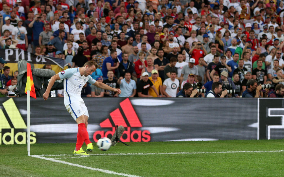 Harry Kane took corners for England at Euro 2016. (Getty)