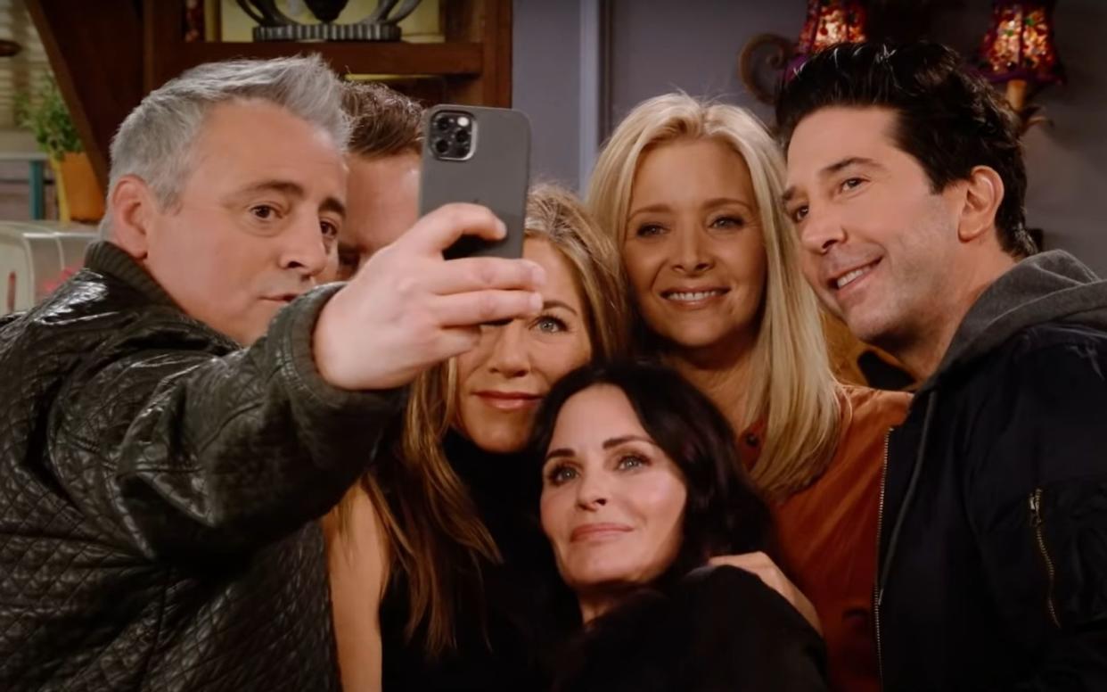 Alle wieder vereint: Ein erster Trailer macht Lust auf die "Friends: Reunion". (Bild: HBO Max)