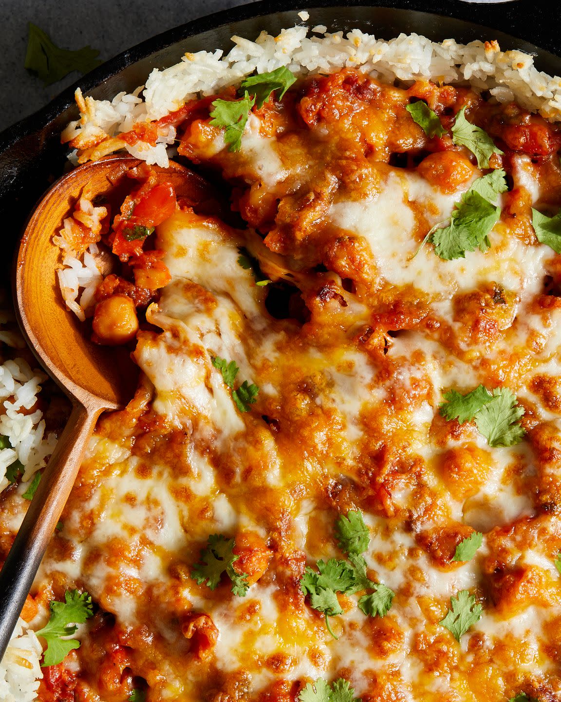 cheesy chorizo, chickpea and crispy rice skillet