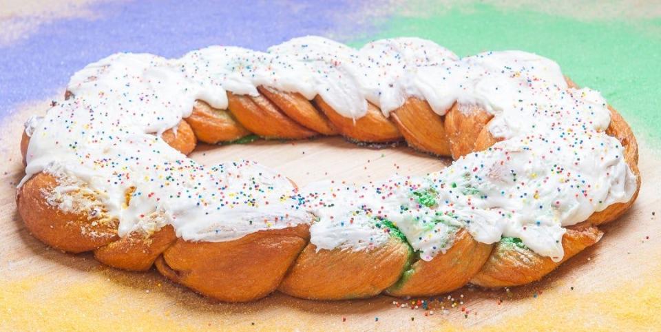 <p><a href="https://nonnaskingcakes.com/collections/king-cakes-shipping/products/traditional-king-cake-heart" rel="nofollow noopener" target="_blank" data-ylk="slk:Shop Now;elm:context_link;itc:0;sec:content-canvas" class="link ">Shop Now</a></p><p>King Cake </p><p>nonnaskingcakes.com</p><p>$67.95</p><span class="copyright">Nonna Randazzo's</span>