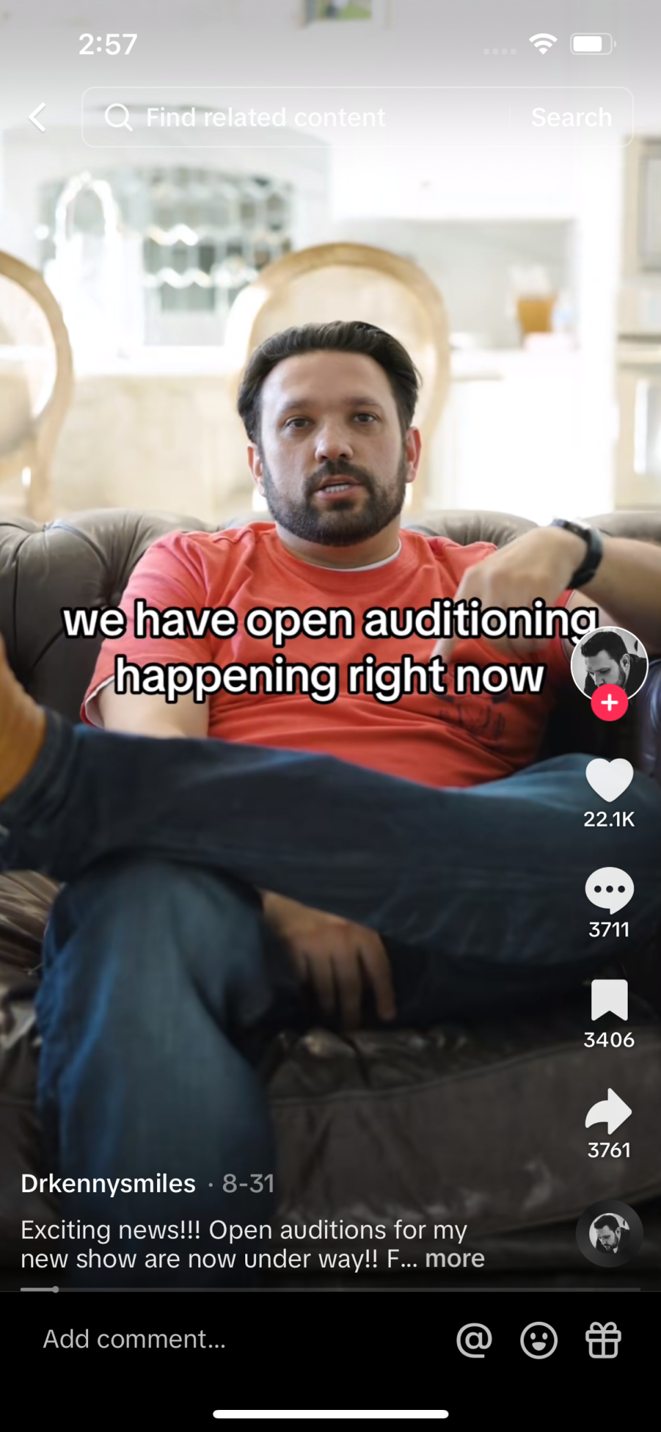 Dr Kenny advertising his new show on TikTok (@drkennysmiles / screengrab)