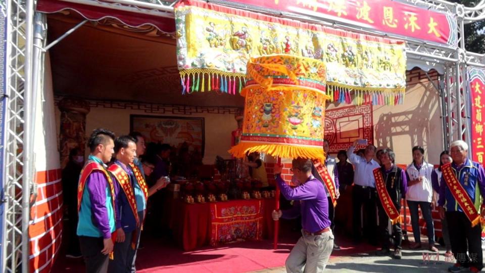 ▲大村鄉將於12月1日隆重舉辦「平安祈福大遶境」，罕見的踏涼傘(舉涼傘)演出也將成為眾多表演之一。（圖／記者陳雅芳攝）