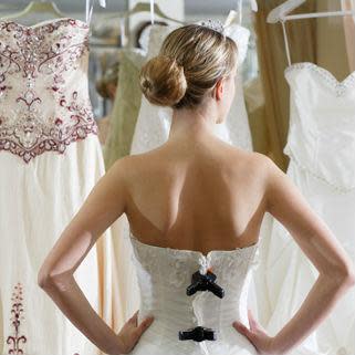 How to Choose Between Two Wedding Dresses