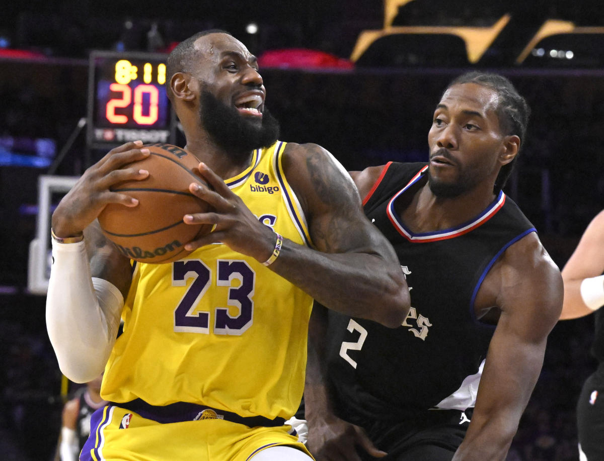 Lakers Overcome Deficit and End Losing Streak with Overtime Victory in Los Angeles Derby