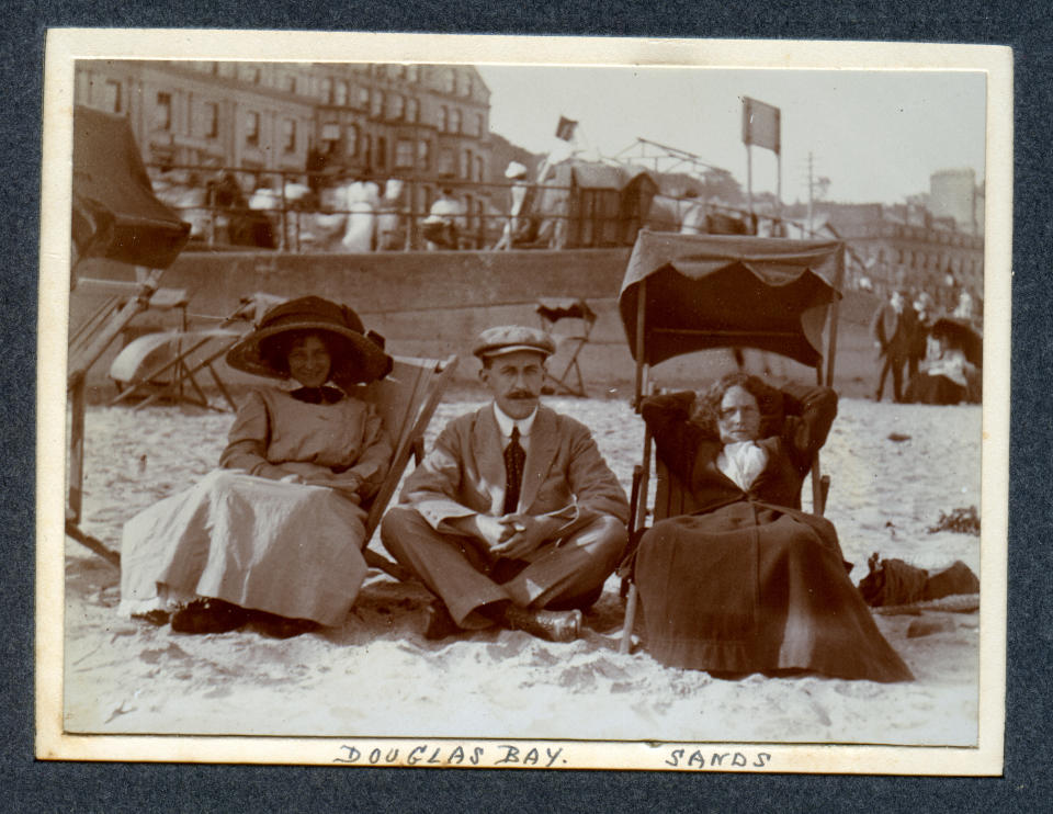 The Edwardians knew how to do a British holiday properly. Large hats. (Getty Images)