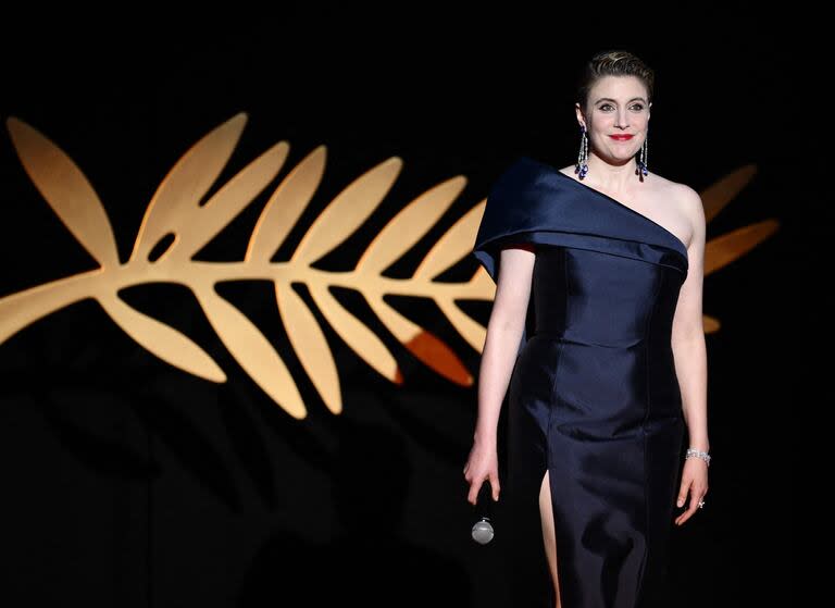 Como presidenta del jurado, Greta Gerwig se robó todas las miradas del evento: lució un elegante diseño de un solo hombro y se perfila como una de las mejores vestidas de la gala