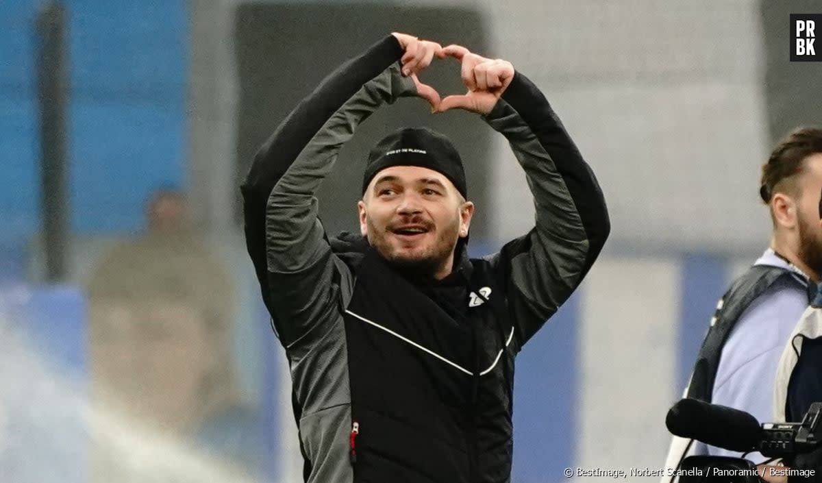 Jul vient de débarquer sur Threads. 
Le rappeur marseillais Jul lors du mMatch de championnat de Ligue 1 Uber Eats opposant l'Olympique Marseille (OM) au FC Lorient at Stade Velodrome à Marseille, France, le 14 janvier 2023. OM won 3-1. © Norbert Scanella/Panoramic/Bestimage - BestImage, Norbert Scanella / Panoramic / Bestimage