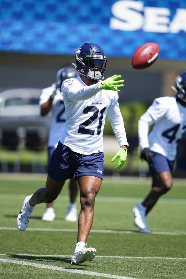 Pete Carroll comments on Devon Witherspoon playing nickel