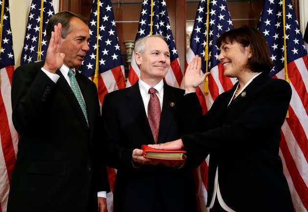 Kurt DelBene (center) pictured with his wife, Rep. Suzan DelBene (D-Wash.), and then-House Speaker John Boehner (R-Ohio), in 2012, the year she first became a member of Congress. (Photo: via Associated Press)