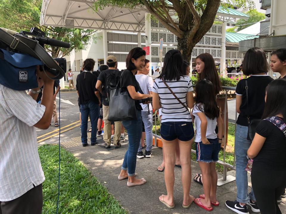 People queueing to pay respects to Aloysius Pang at his memorial on 26 January at Macpherson Lane. (PHOTO: Yahoo Lifestyle Singapore)