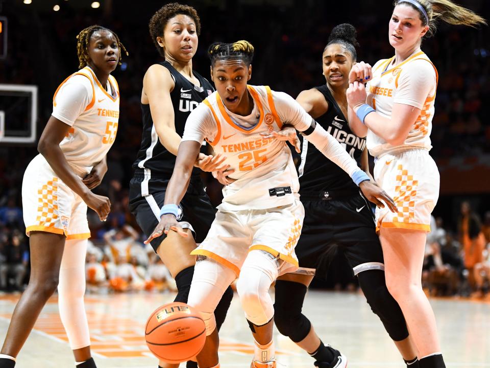 Tennessee's Jordan Horston (25) comes out with the ball during the NCAA college basketball game against UConn in Knoxville, Tenn. on Thursday, January 26, 2023. 