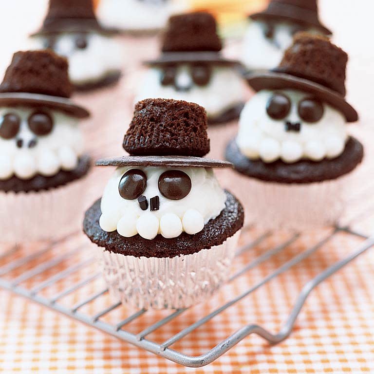 Skeleton Cupcakes