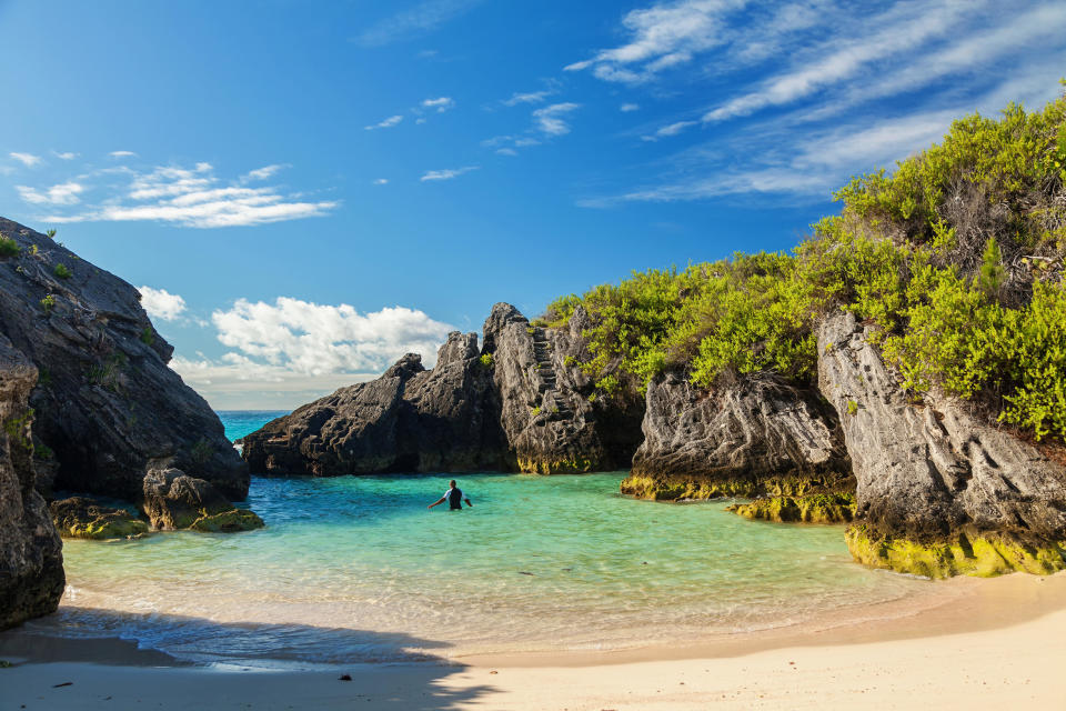 <h1 class="title">Jobson's Cove, at Warwick Long Bay, South Shore, Warwick Parish, Bermuda</h1><cite class="credit">Alamy</cite>