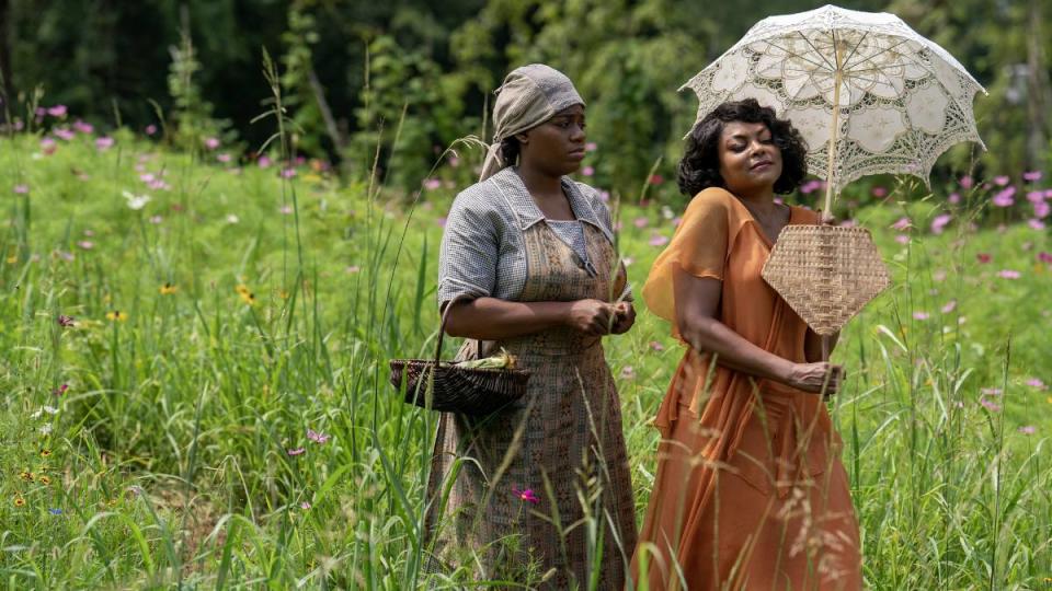 Fantasia Barrino and Taraji P Henson 