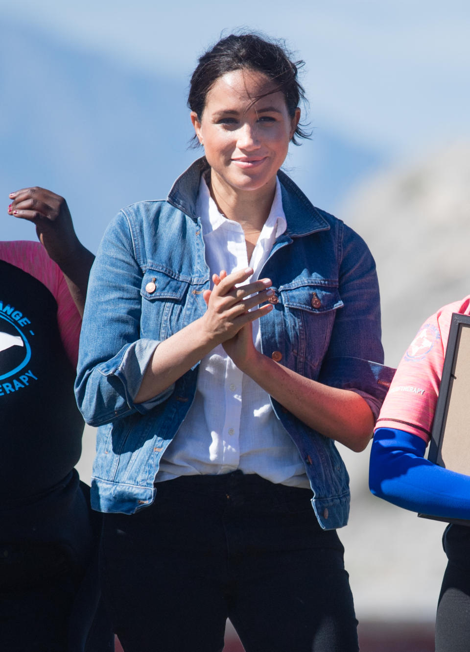 CAPE TOWN, SOUTH AFRICA - SEPTEMBER 24: Meghan, Duchess of Sussex visist Waves for Change, an NGO, at Monwabisi Beach during their royal tour of South Africa on September 24, 2019 in Various Cities, South Africa. (Photo by Samir Hussein/WireImage)