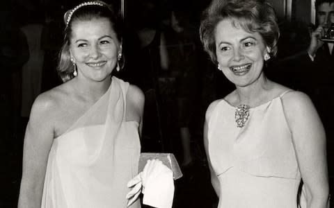 Joan Fontaine and sister Olivia de Havilland