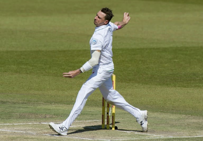 South African bowler Dale Steyn delivers a ball during the second Test match against New Zealand in Centurion, South Africa on August 29, 2016