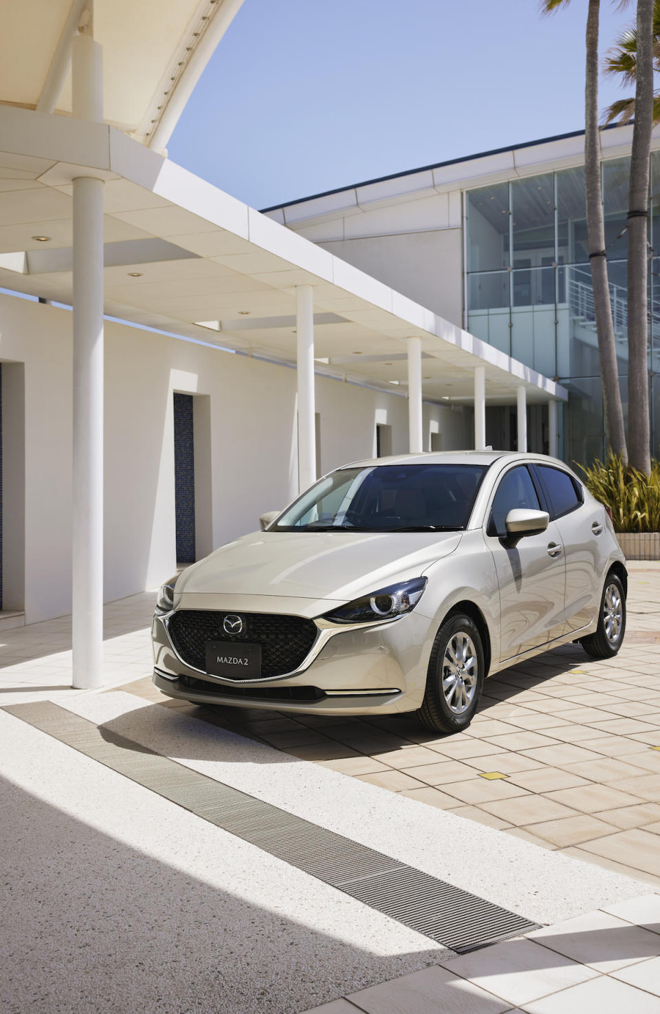 2021_mazda2_japan_exterior_background2_l.jpg