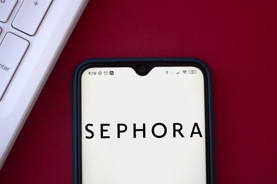 BRAZIL - 2020/08/07: In this photo illustration the Sephora logo seen displayed on a smartphone. (Photo Illustration by Rafael Henrique/SOPA Images/LightRocket via Getty Images)