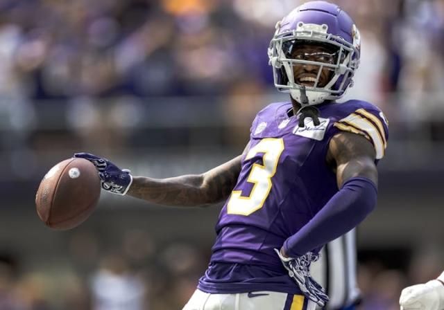 Addison scores TD as part of up-and-down debut for Vikings rookies