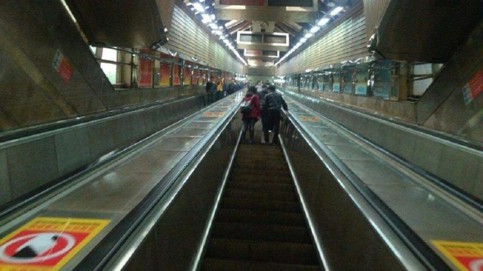 全中國大陸最深地鐵站位於重慶。（圖／翻攝自陸媒）
