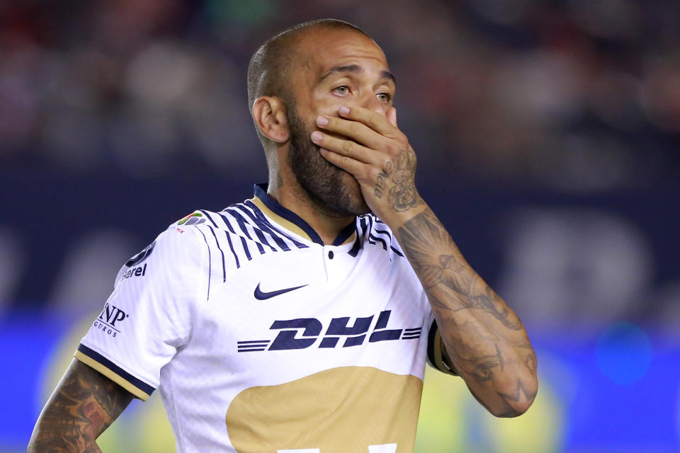 Dani Alves llegó a los Pumas de la UNAM en la Jornada 5 del Clausura 2022 y a partir de esa fecha los felinos han perdido todos sus partidos (Foto: Cesar Gomez/Jam Media/Getty Images)