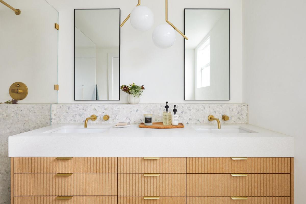 Recessed Bathroom Storage - Home Made by Carmona